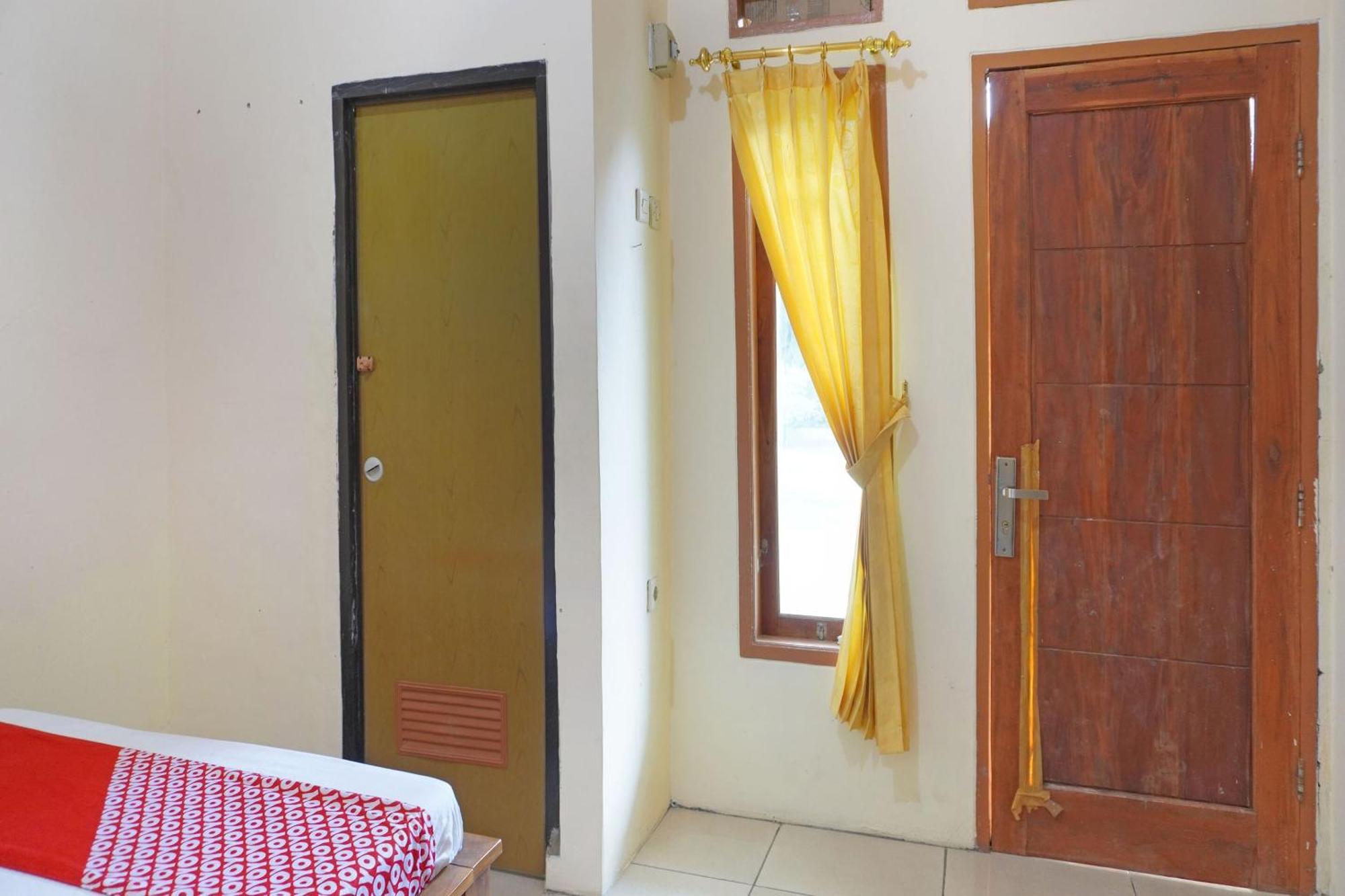 Oyo 91762 Green Home Stay Syariah Purwakarta Exterior photo