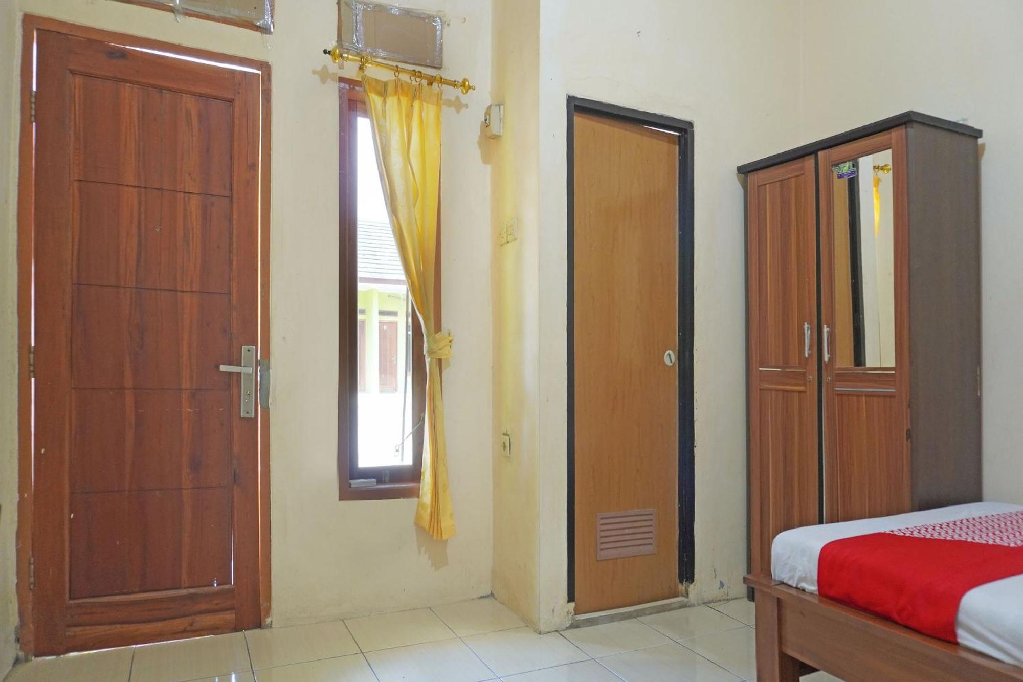 Oyo 91762 Green Home Stay Syariah Purwakarta Exterior photo